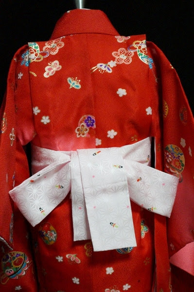 七五三】3歳女の子の着物。被布セットの着付けに必要なもの｜お祝いの着物