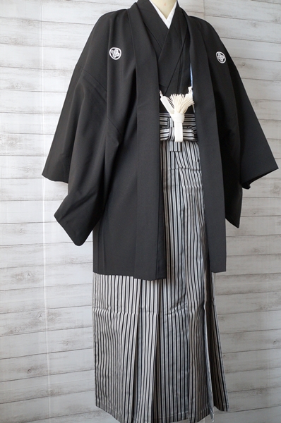 小学生卒業式の男の子・十三参りの紋付袴【お祝いの着物】