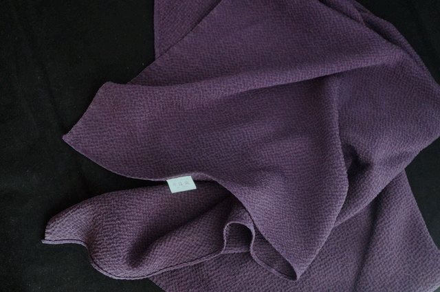 Sold Out【風呂敷】正絹・丹後ちりめん・濃紫無地・68cm（二巾） | きもの・帯・小物リスト｜お祝いの着物